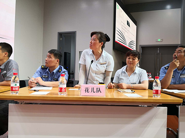 花兒隊在答題.jpg 花兒隊在答題.jpg