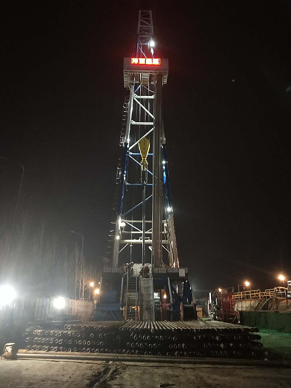 南洋東苑2號(hào)井鉆至1500米深.jpg 南洋東苑2號(hào)井鉆至1500米深.jpg